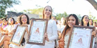 Fabiola Castro Ascencio recibe galardón Mucpaz 2026 del Gobierno del Estado de Colima