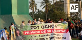 Familiares de líder platanero se manifiestan en Tecomán; exigen su localización con vida