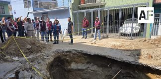 Gobierno de Tlaquepaque repara socavón por negligencia del (SIAPA)