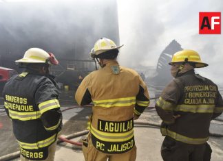 Incendio en una recicladora de plásticos dejó pérdidas millonarias en Tlaquepaque, Jalisco