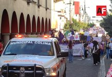 Cientos de mujeres marcharon por las calles de Colima este 8M