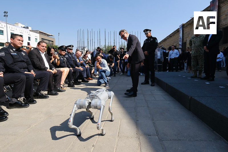 Pablo Lemus, encabeza entrega de patrullas y equipamiento a la Secretaría de Seguridad Jalisco4