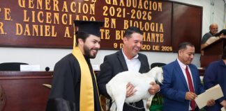Reciben su certificado 18 nuevos profesionales en Biología