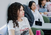 Reflexionan sobre la convivencia humana y filosofía en la Facultad de Derecho