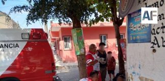 Atienden a mujer de 65 años tras caída en la vía pública en Manzanillo