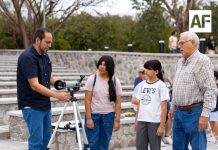 Ciencia y cultura brillan en ‘La Campana’ ante más de 500 asistentes durante el Festival de Observación Astronómica de Colima