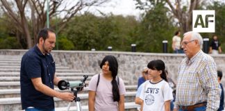 Ciencia y cultura brillan en ‘La Campana’ ante más de 500 asistentes durante el Festival de Observación Astronómica de Colima