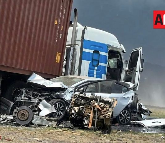 Carambola y tolvaneras cierran la autopista Guadalajara-Colima a la altura de Atoyac