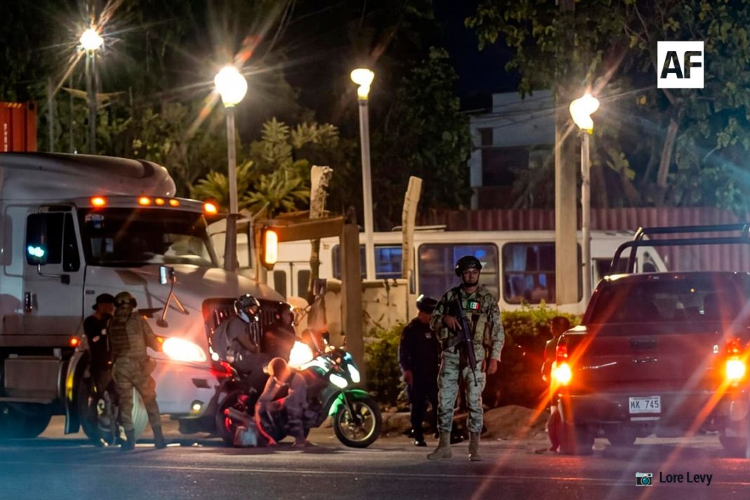 choque-trailer-moto-colomo-manzanillo