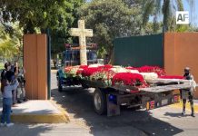 Bajo estricto resguardo militar, sepultan a Nemesio Oseguera Cervantes en Zapopan, Jalisco