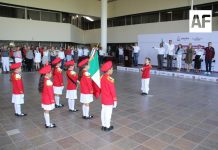 Se lucen preescolares en exhibición de Escoltas de Bandera, en la Secretaría de Educación Colima