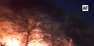 Fuego alcanza corralón de la Fiscalía y provoca daños en vehículos asegurados