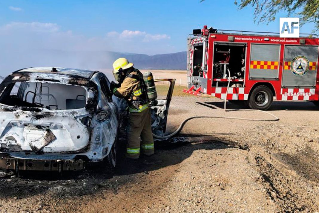 incendio-vehiculo-autopista-pc-jalisco