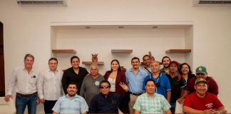 Gobernadora de Colima recibe a pescadores para escuchar sus inquietudes sobre diversos temas