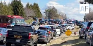 Hombre armado embiste su vehículo contra sinagoga en Michigan y muere tras tiroteo