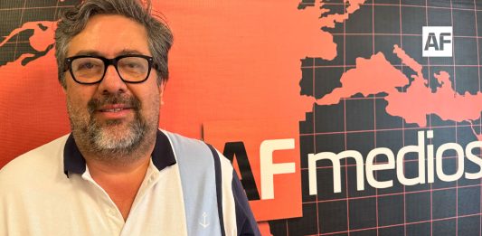 Robótica impulsa innovación y soluciones a problemas sociales, afirma investigador de la Universidad de Colima