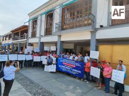 Alcalde de Minatitlán despidió a once sindicalizados para basificar a 20 familiares