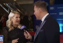 Vocera de Trump denuncia intento de asesinato en cena de corresponsales; polémica crece por declaración previa