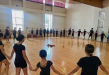Conocen integrantes del Ballet Infantil de la UdeC la Danza del Venado desde la creación en movimiento