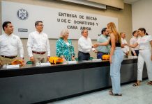 Entrega UdeC las becas del programa Donativos y las de Cara Amiga a 190 jóvenes