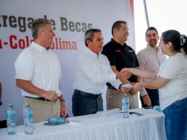 Con 200 beneficiarios, las becas Coca Cola Colima llegan a su edición 49