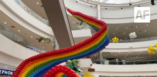 Plaza Galerías Guadalajara montó esculturas monumentales de Mario Bross, por el día de los niños