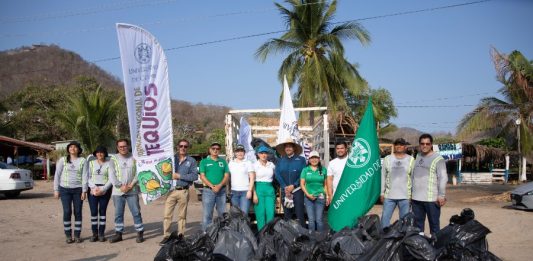 Se suma UdeC a los Tequios por la Tierra con jornadas de limpieza y trabajo comunitario