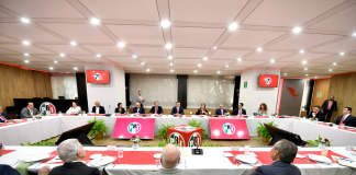 Alejandro Moreno se reúne con exgobernadores del PRI para analizar el rumbo del país; entre ellos los colimenses Arnoldo Ochoa y Fernando Moreno