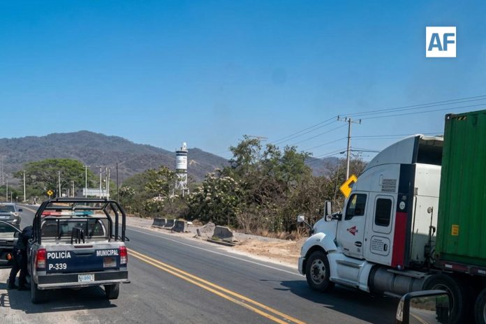 asalto-trailer-manzanillo-jalipa