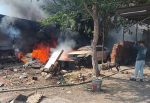 Bomberos de Colima controlan dos incendios en la ciudad de Colima: una taquería y un taller de soldadura; no hubo lesionados