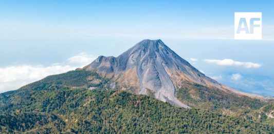 Volcán de Fuego sigue estable y con baja actividad: UEPC Colima