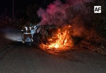 Se incendia camioneta en autopista Tecomán a Colima; solo hubo daños materiales