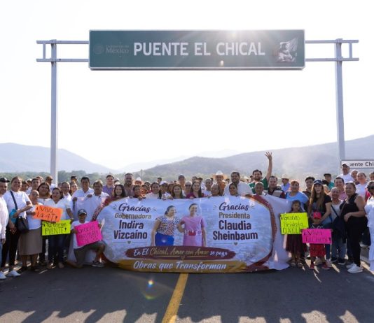 Gobernadora Indira Vizcaíno entregó y recorrió nuevo puente vehicular El Chical en Coquimatlán
