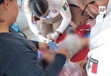 Paramédicos de UEPC Colima y CRUM atienden a un bebé con dificultad respiratoria en estancia infantil; se clausura el establecimiento