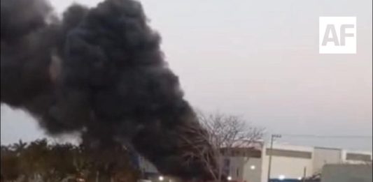 Incendio en bodega industrial de Barrio I, Manzanillo, deja cuantiosos daños materiales