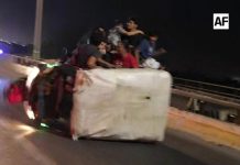 Reportan volcadura de mototaxi en Barrio IV del Valle, Manzanillo