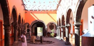 FGR entregó el Museo Nacional del Tequila, luego de ser asegurado al alcalde ese municipio