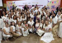 Gobierno de Indira Vizcaíno reconoce la labor de educadoras colimenses