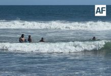 UEPC Colima y PC de Manzanillo y Armería realizan tres rescates acuáticos en playas La Audiencia y Cuyutlán