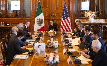 Sheinbaum se reúne con delegación de EEUU; revisión del T-MEC