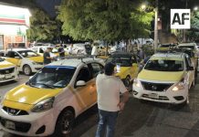 Taxistas acusan abusos tras operativo de la Guardia Nacional en aeropuerto de Guadalajara