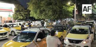 Taxistas acusan abusos tras operativo de la Guardia Nacional en aeropuerto de Guadalajara