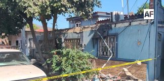 Colapso parcial de techumbre en vivienda de Armería deja un lesionado