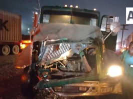 Choque de tráileres en Manzanillo deja cuantiosos daños materiales