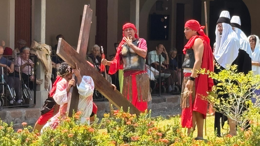 viacrucis casa del adulto mayor armonia_14