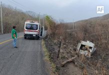 Atienden volcadura en el crucero de Turla, en Ixtlahuacán