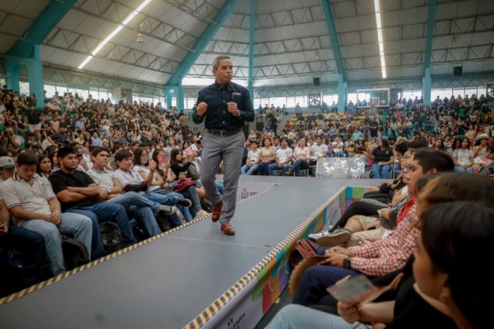 Asambleas sobre Mi ColiBeca para el futuro, en La Villa_Rector_1