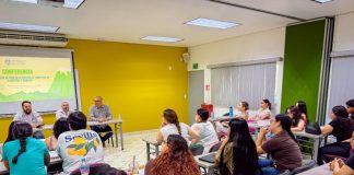 CANIRAC da conferencia sobre la industria de alimentos y bebidas en la Facultad de Turismo