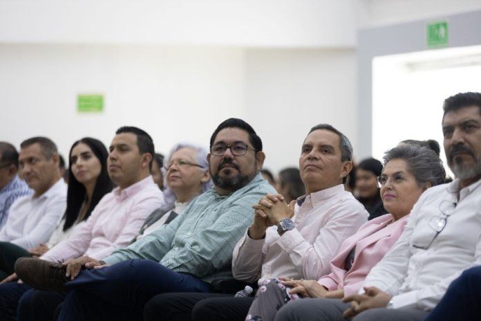 Celebran 45 años del Centro Universitario de Investigaciones Jurídicas_b