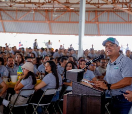 En unidad, 3 mil 500 universitarios conmemoran el Día Internacional del Trabajo